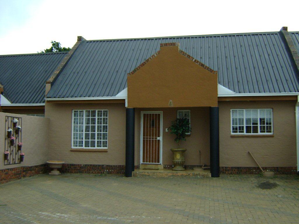 Queens Villas | Accommodation Zeerust