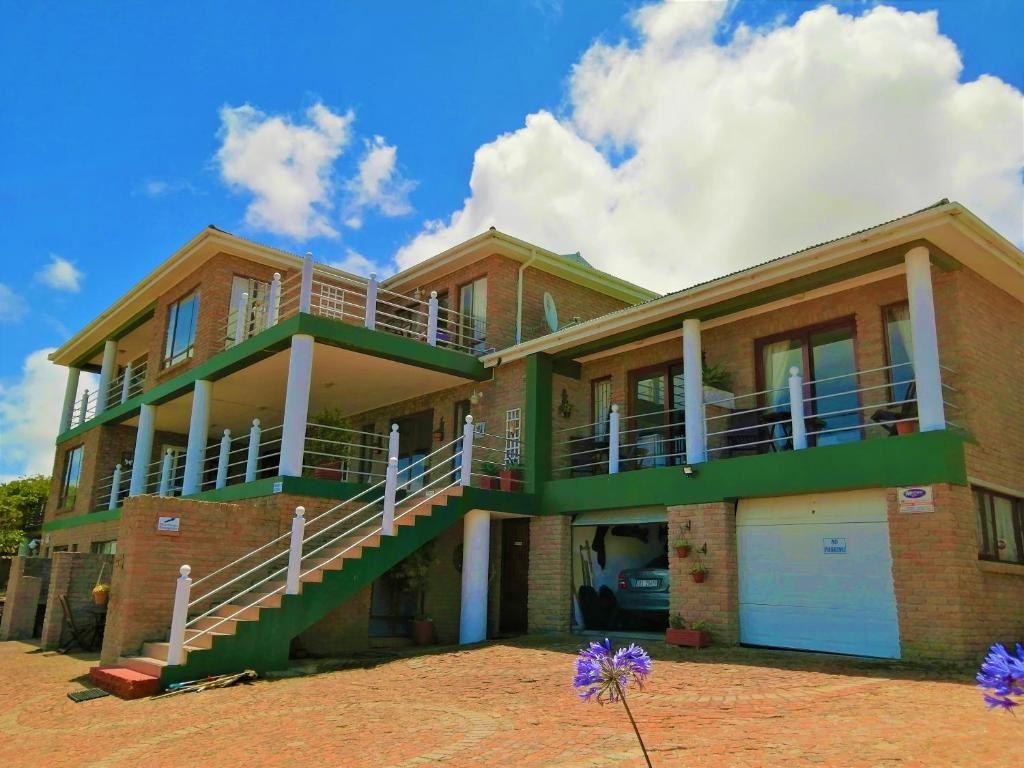 Amzee-bokmakierie Guest House