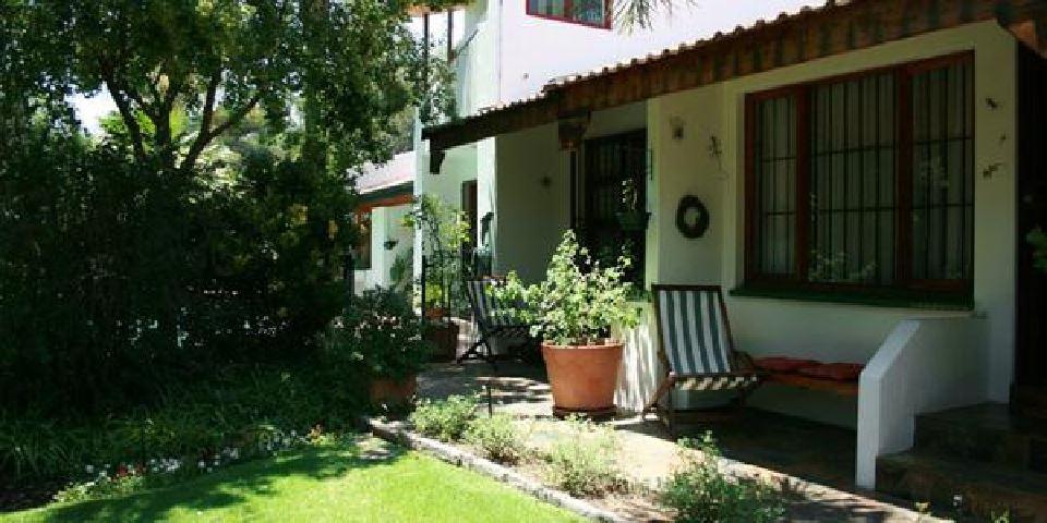 Guest House Oaktree | Fourways Accommodation