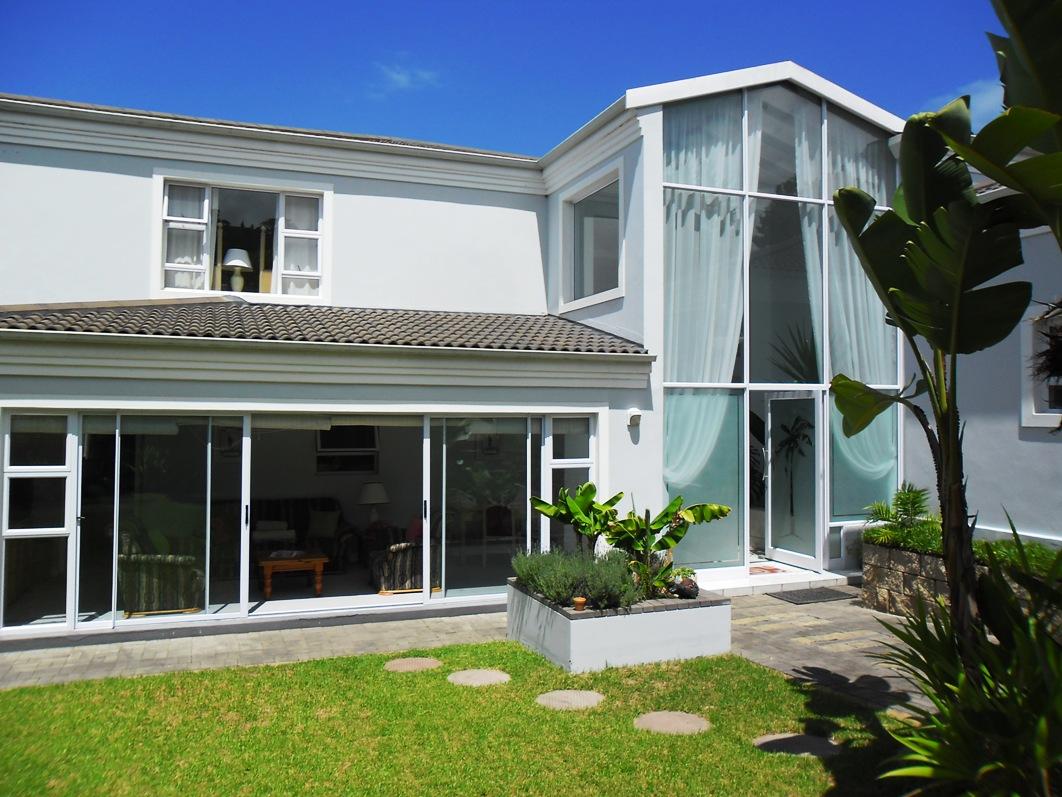 Africa Inspired Guest House | Accommodation Paradise