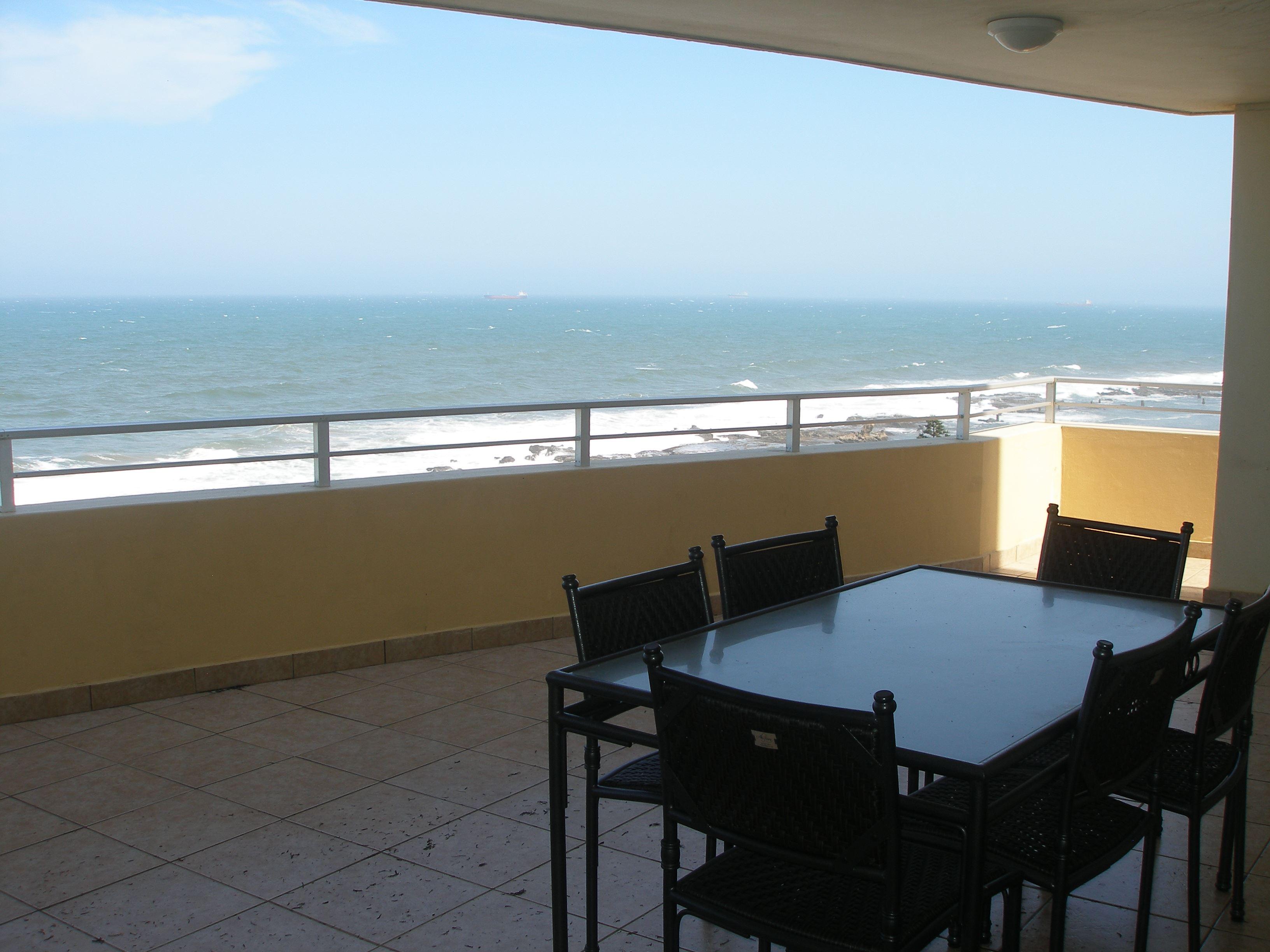 Lazy Lizard 51 | Accommodation Umdloti Beach