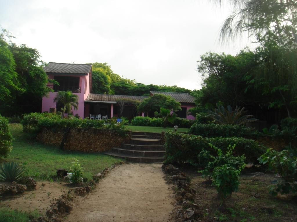 Pink House | Accommodation Malindi