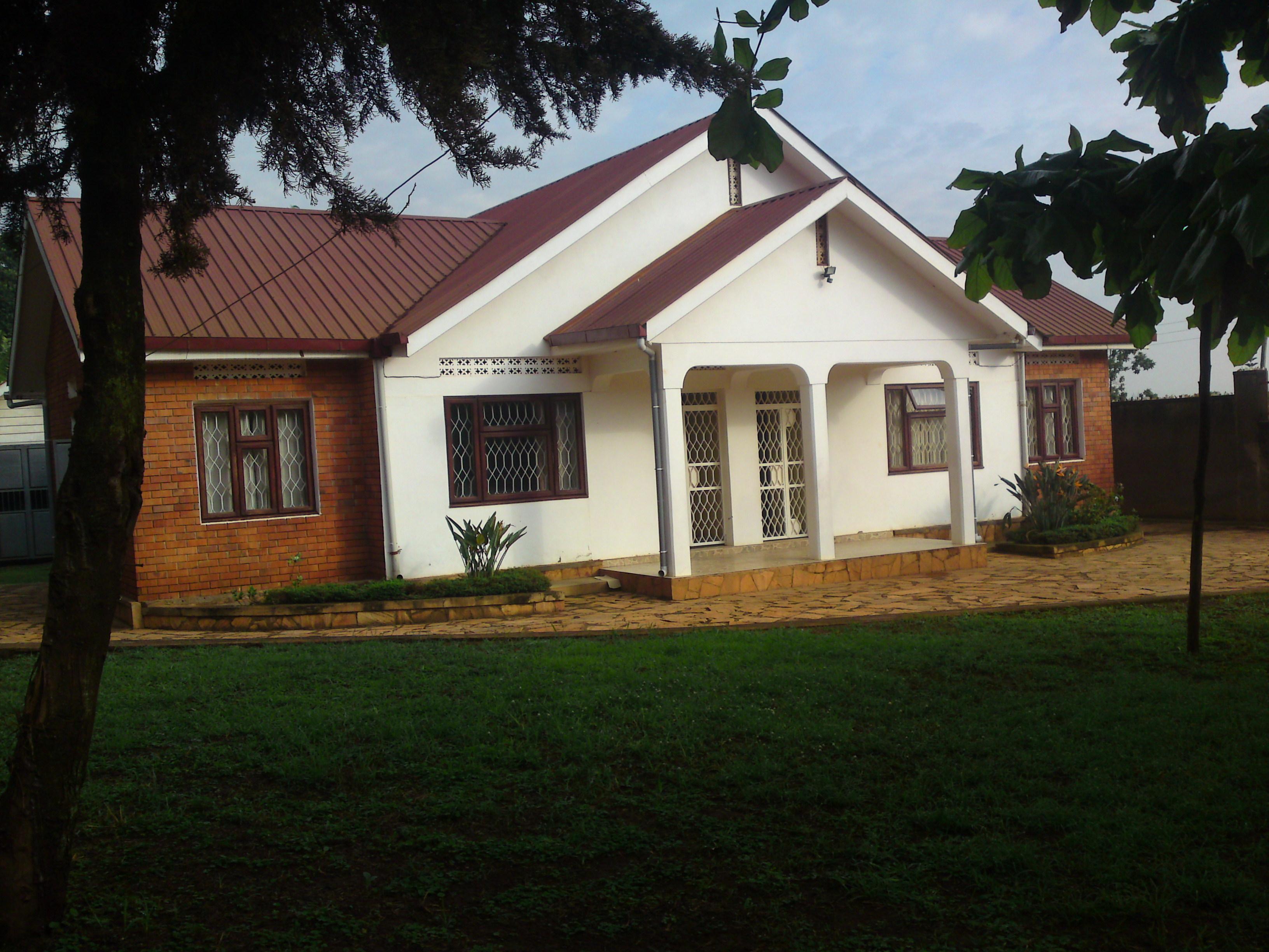 Cecilia House | Accommodation Kitebi