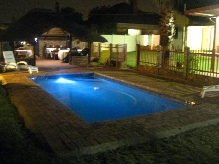 Doeny Lodge | Kempton Park Accommodation
