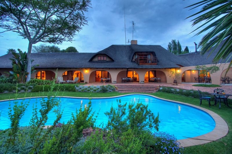 Tladi Lodge