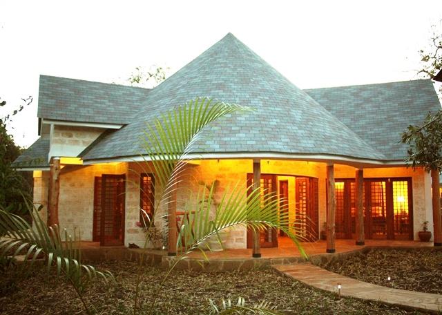 Kitu Kidogo Cottages | Diani Beach Self-catering