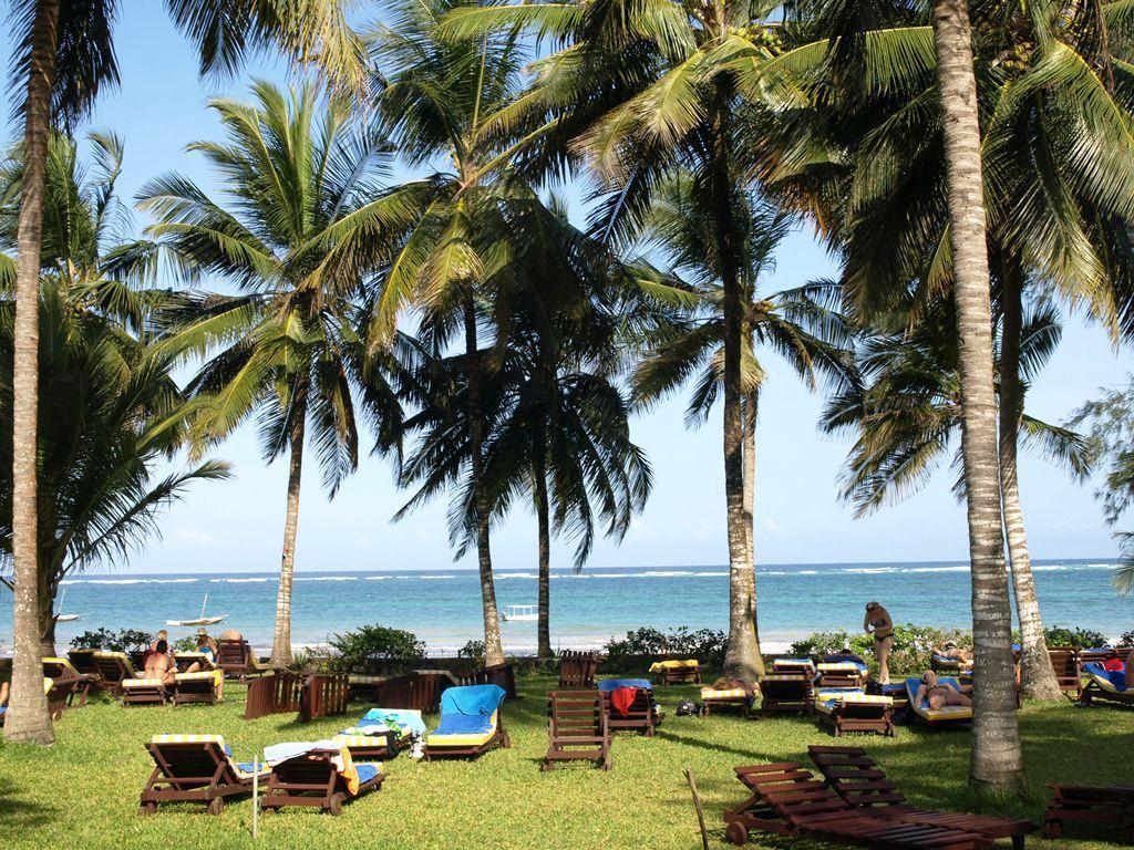 Papillon Lagoon Reef Hotel