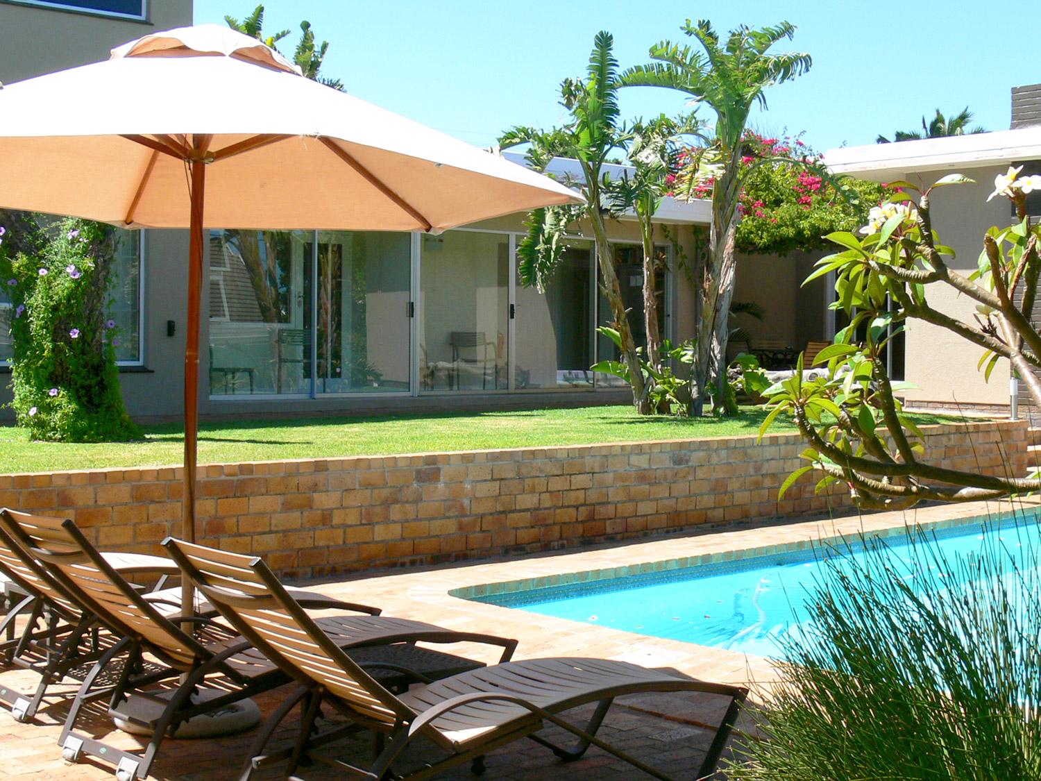 Hajo's Lodge | Milnerton Accommodation