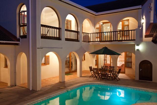 Penguino Guest House | Westcliff (Hermanus) Accommodation