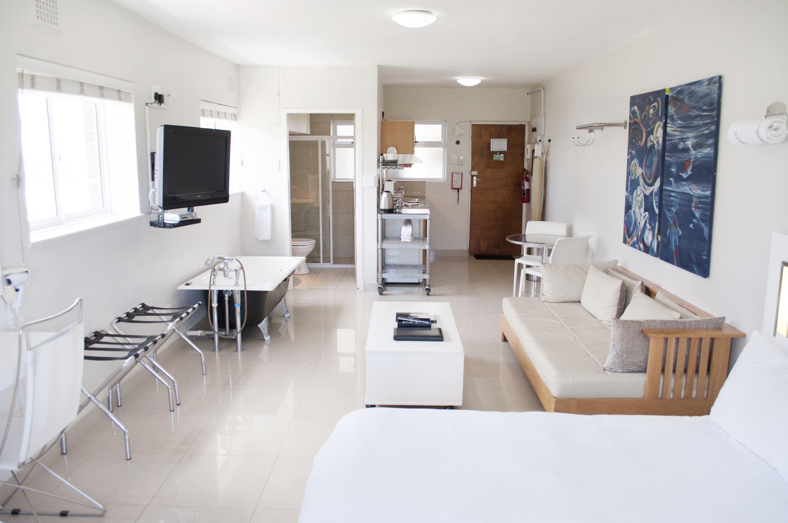 Mouille Point Village Studio Apartments | Accommodation Mouille Point