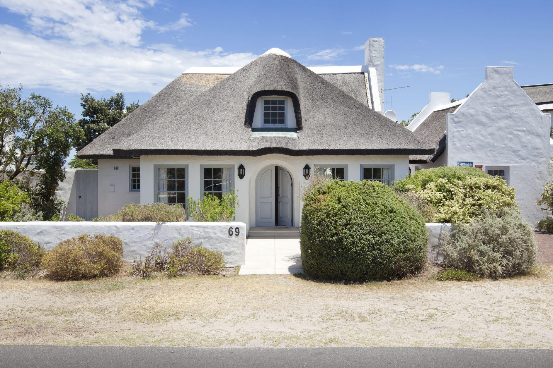 LXIX | Accommodation Kommetjie