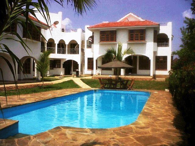 Diani Breeze Villas | Accommodation Diani Beach