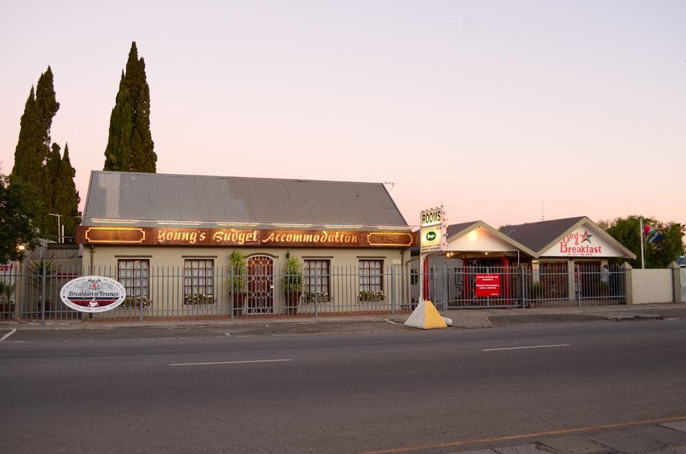 Young's Halfway House | Beaufort West Accommodation