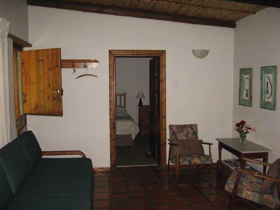 Montrose Cottage | Hartenbos Accommodation