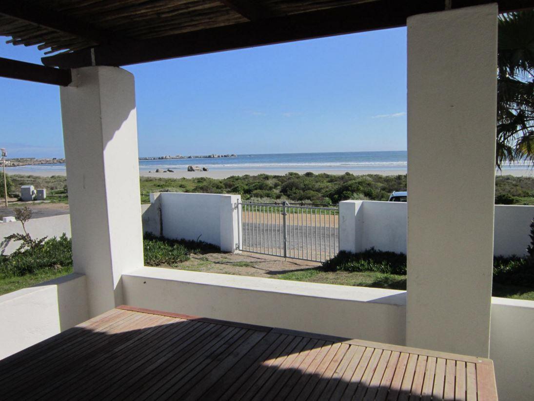 Khayanoster | Voorstrand Self-catering