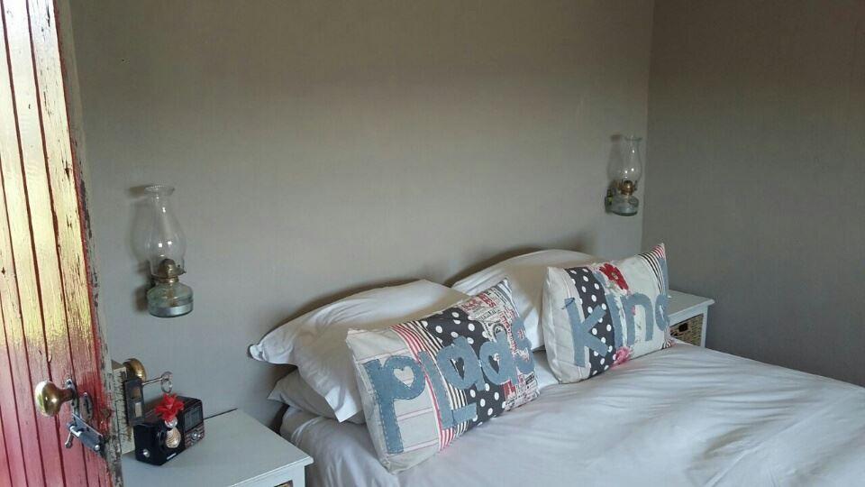 Grootvalleij Farm Accommodation- Blommehuisie | Accommodation Kamieskroon