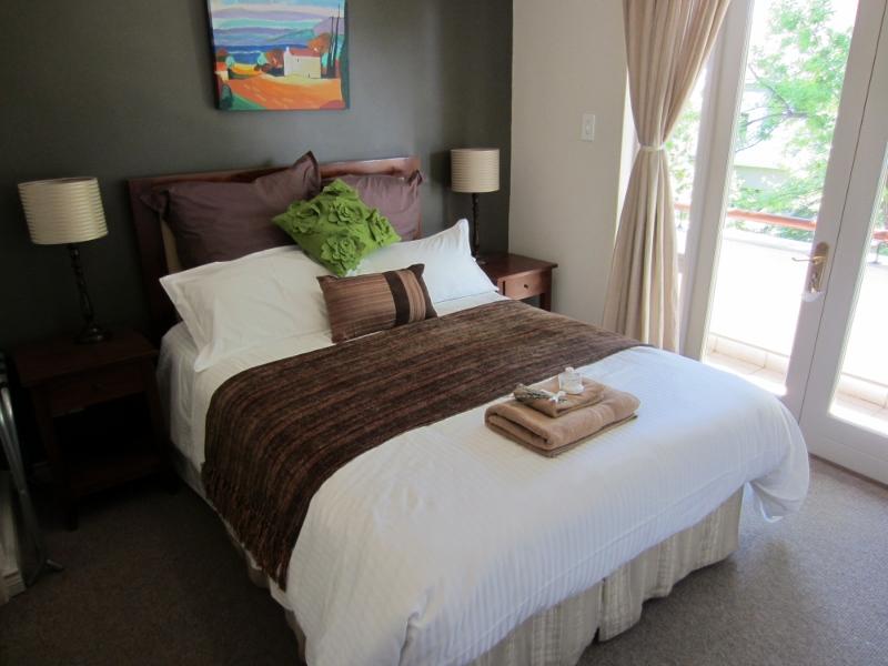 Candy Lee Accommodation Stellenbosch - Ikati | Stellenbosch Central Accommodation