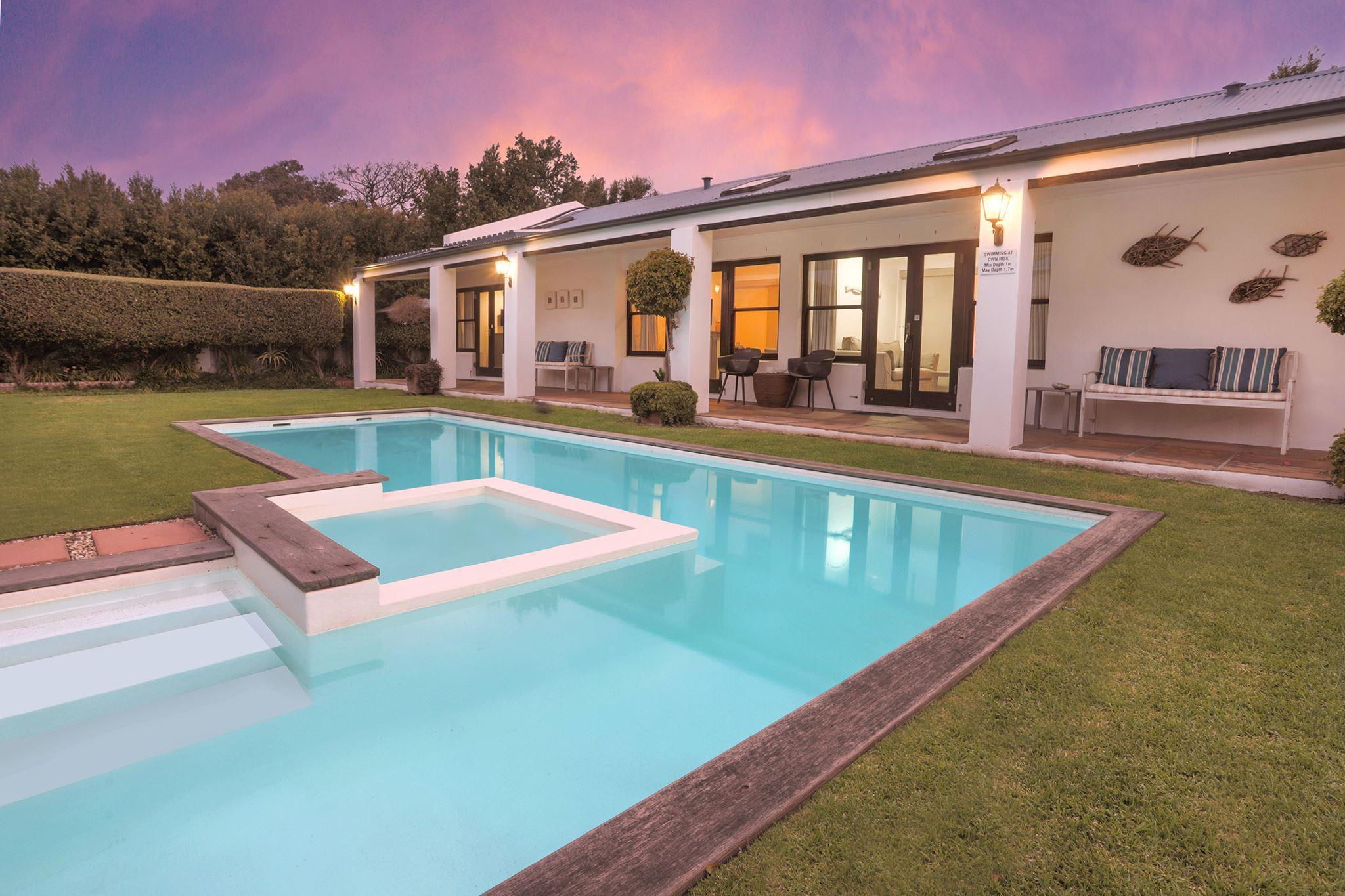 Sixteen Guesthouse on Main | Westcliff (Hermanus) Accommodation