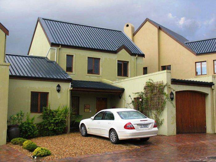 Westside House | Devonvale Golf and Wine Estate Accommodation