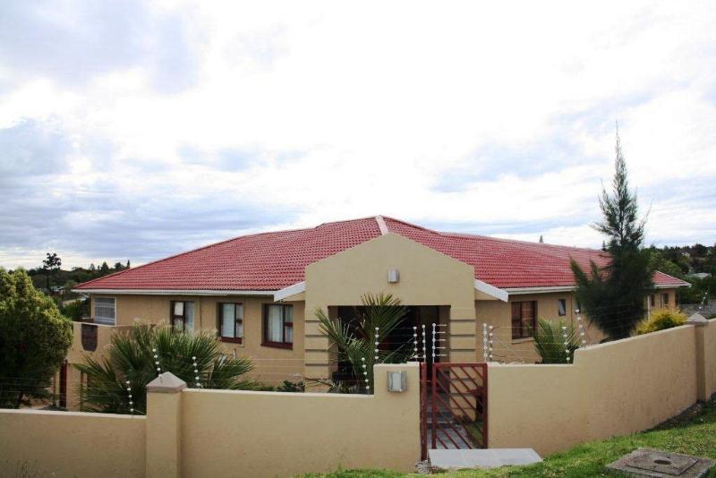 Ikamva Lodge | Accommodation King Williams Town