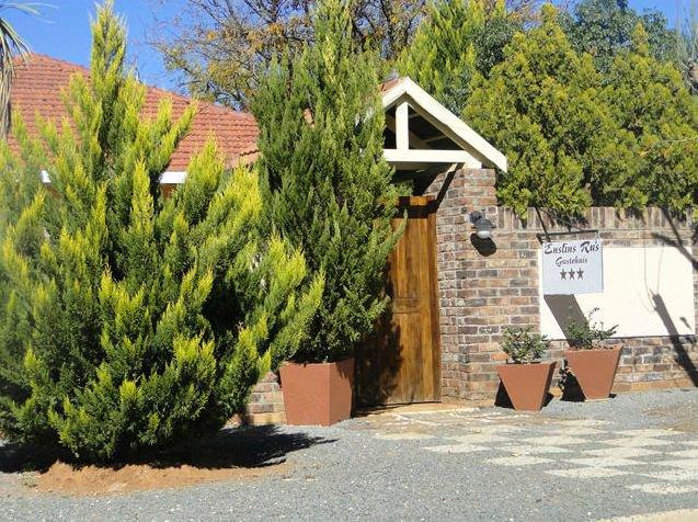 Enslin's Rus Guest House | Accommodation De Aar