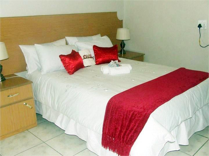 Silvervane Guest House | Accommodation Vryburg