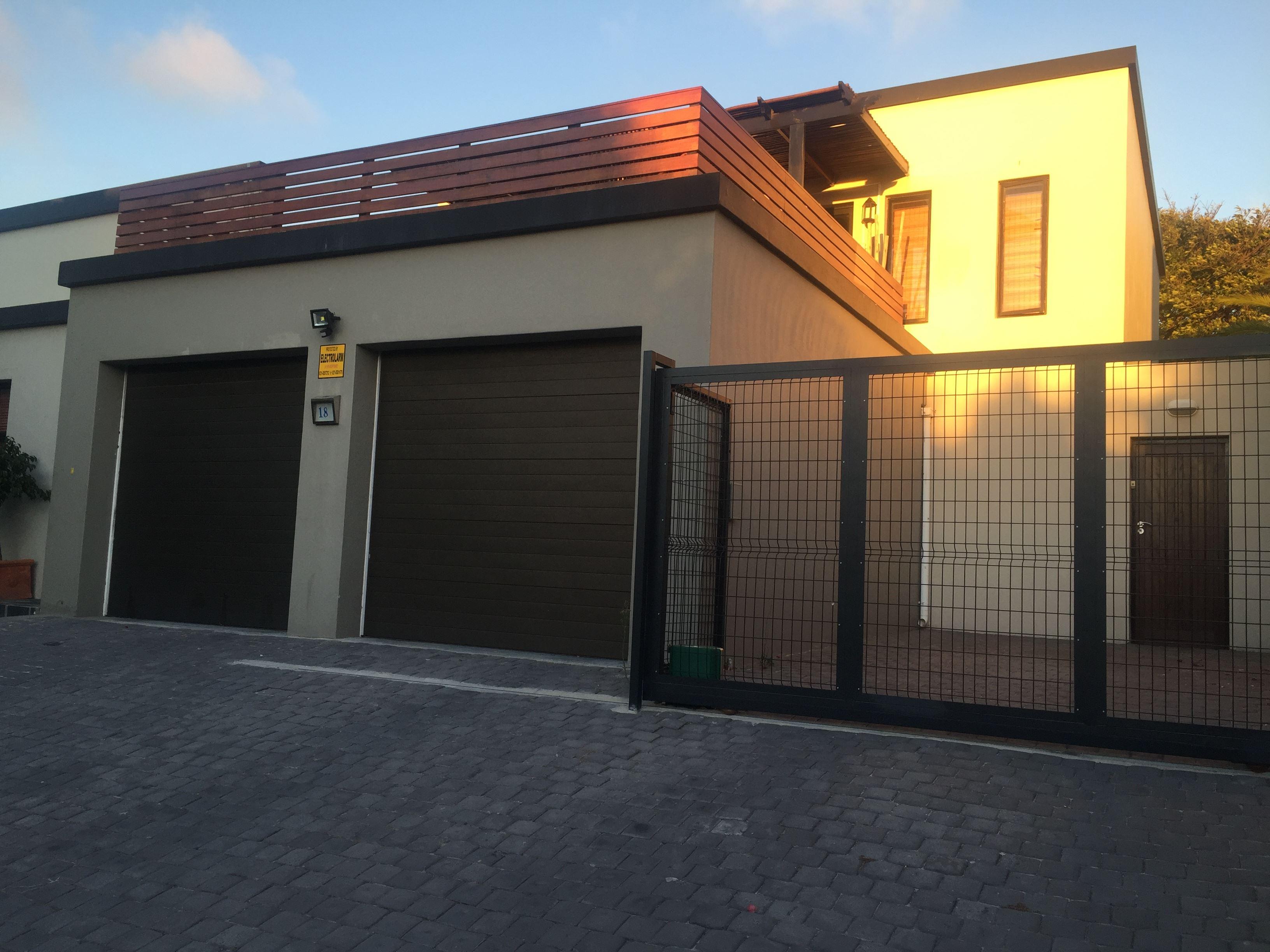 Weaver Place | Flamingo Vlei Accommodation