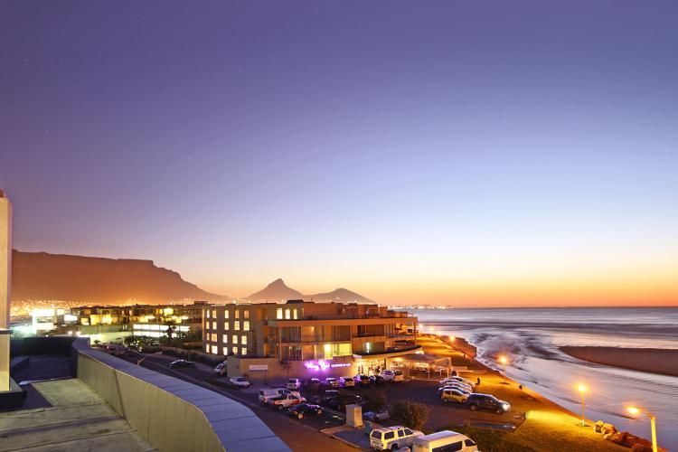 Island Views 302 | Cape Peninsula Specials
