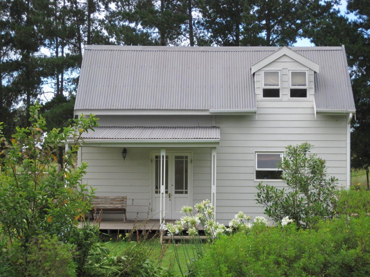 A Dam Fine Cottage | Accommodation Kurland