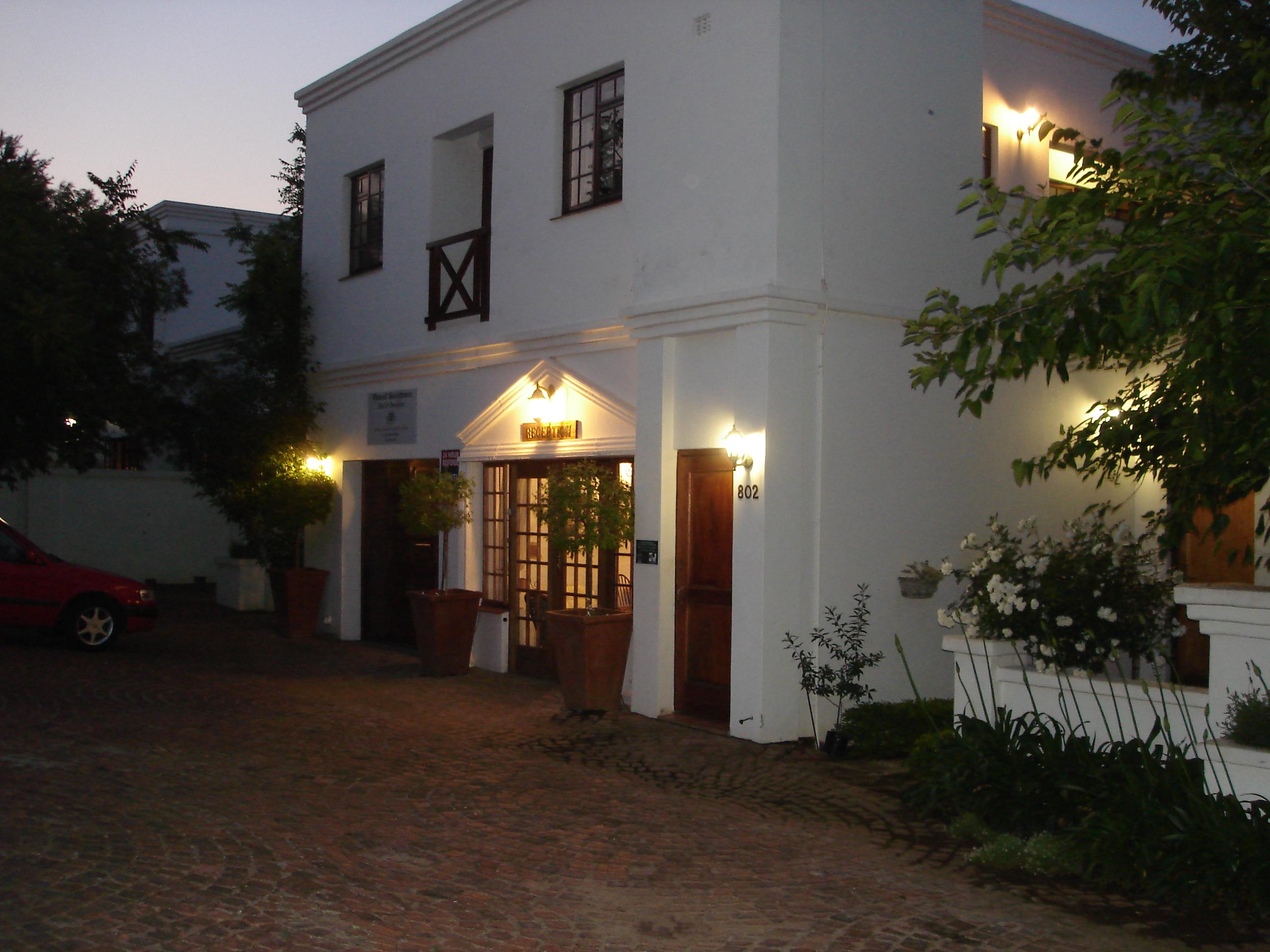 Oxnead Guest House | Moreleta Park Self-catering