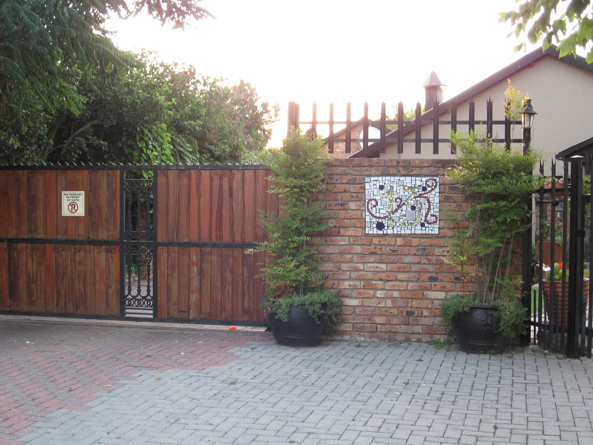 13 Hobson | Secunda Accommodation