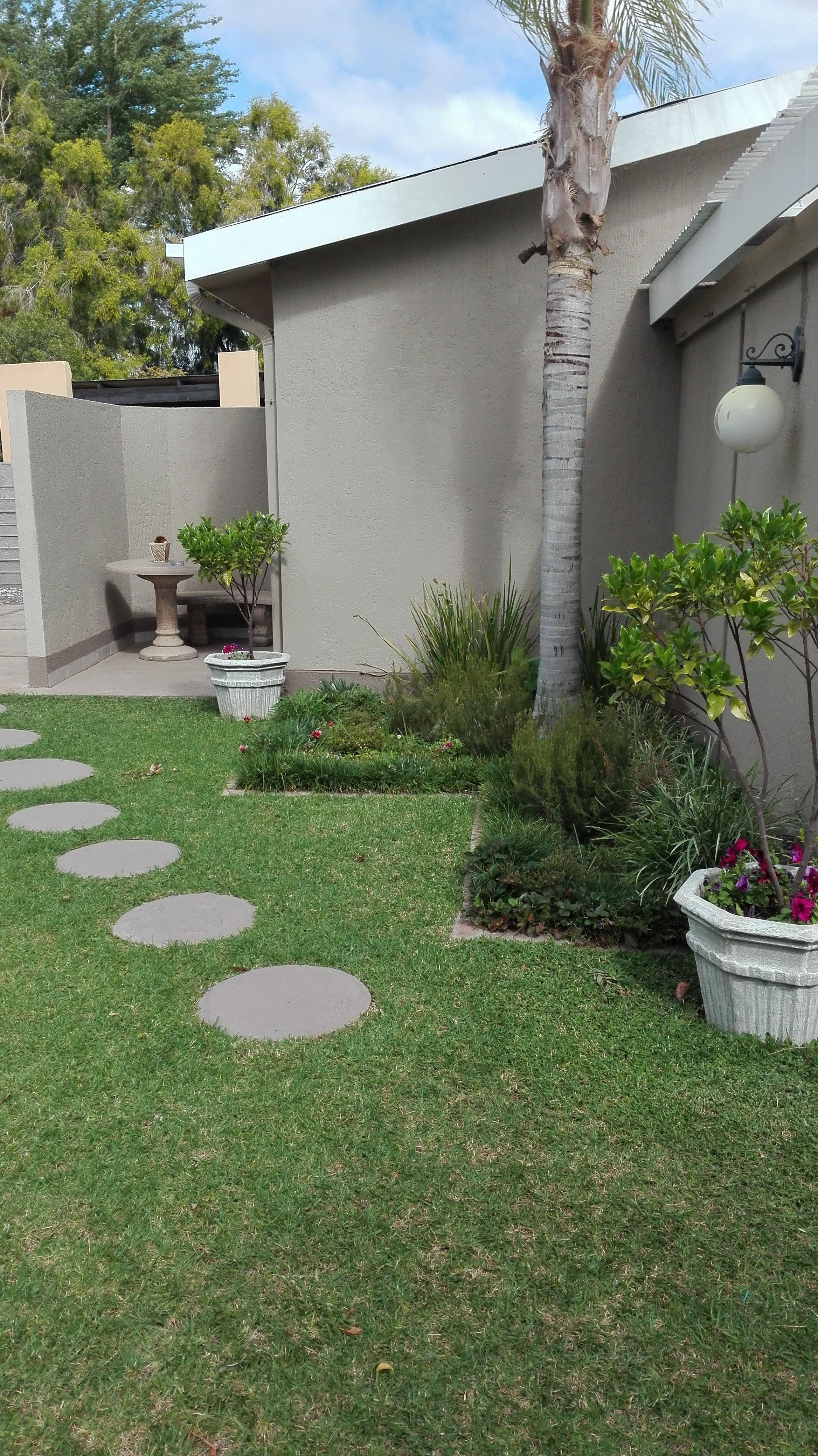 Gemütlich B&B | Upington Specials