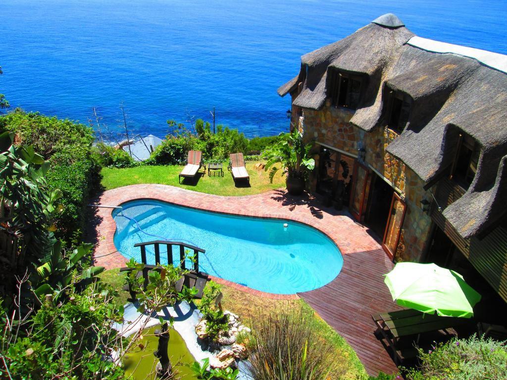 A Whale Of A Time | Fish Hoek Accommodation
