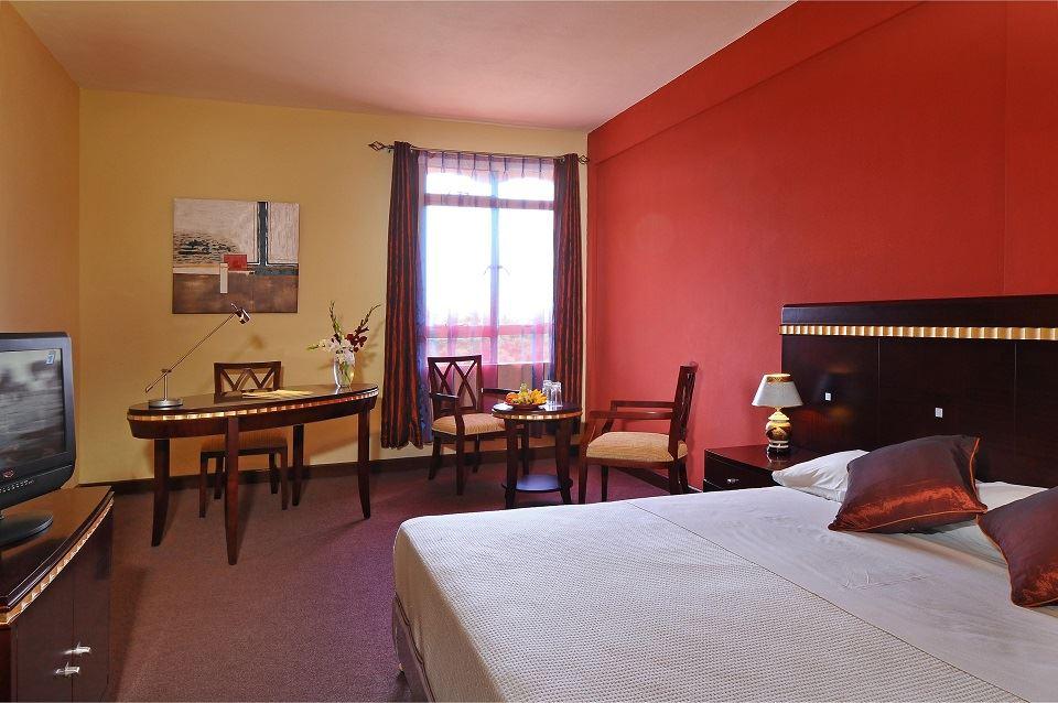 Gold Crest Hotel | Hotels Quatre Bornes