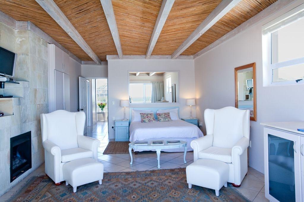 Villa Marine Guest House | Pringle Bay Accommodation