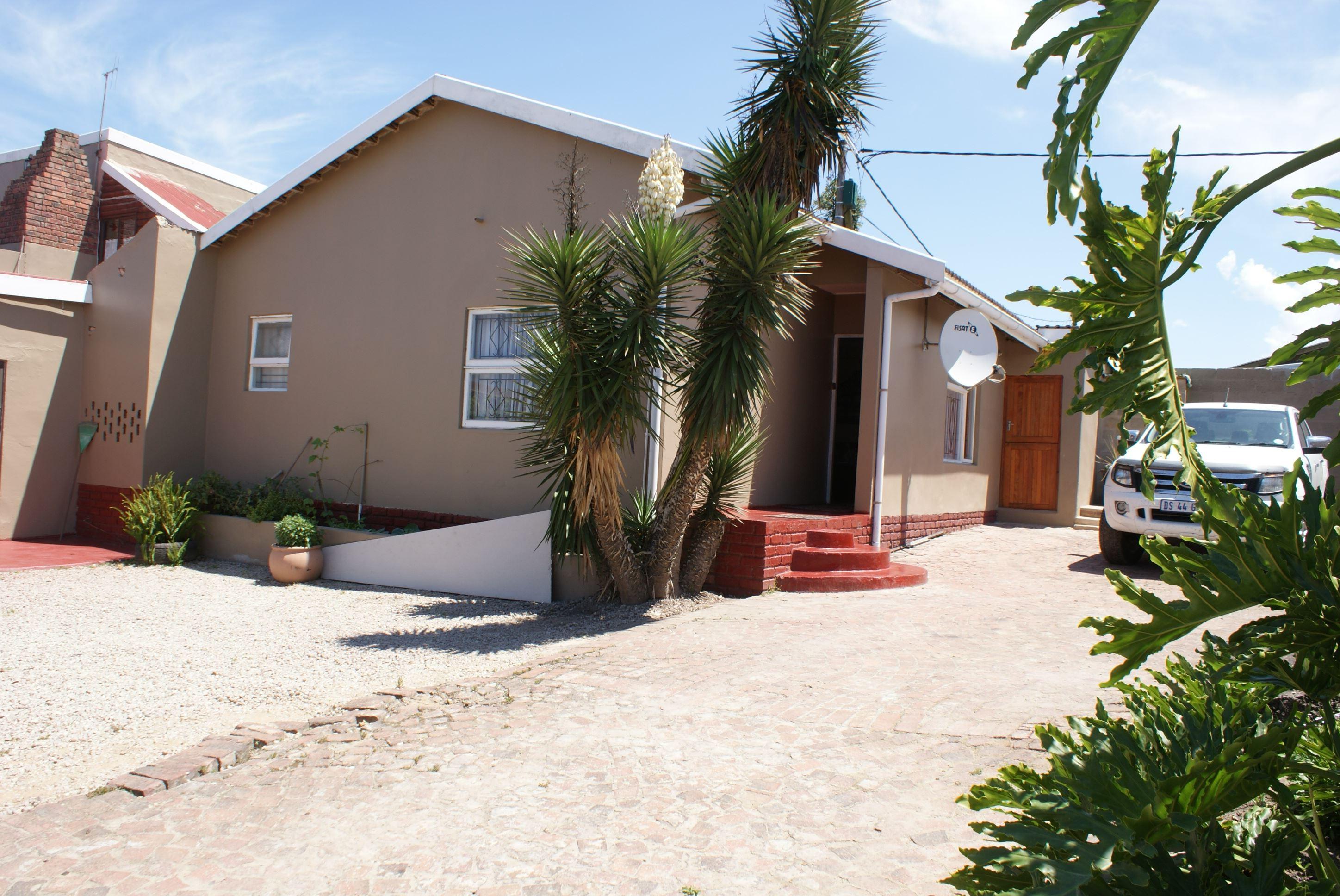 Thembalethu Bed and Breakfast | Specials Thembalethu
