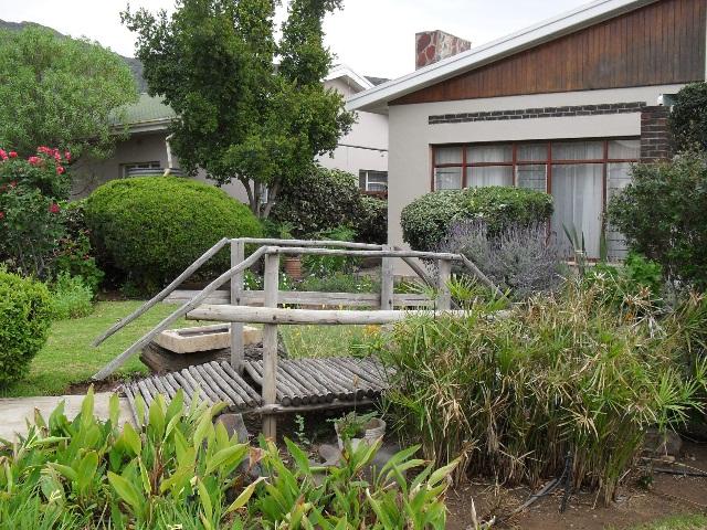 Eagle's Nest Self-catering Units | Graaff-Reinet Accommodation