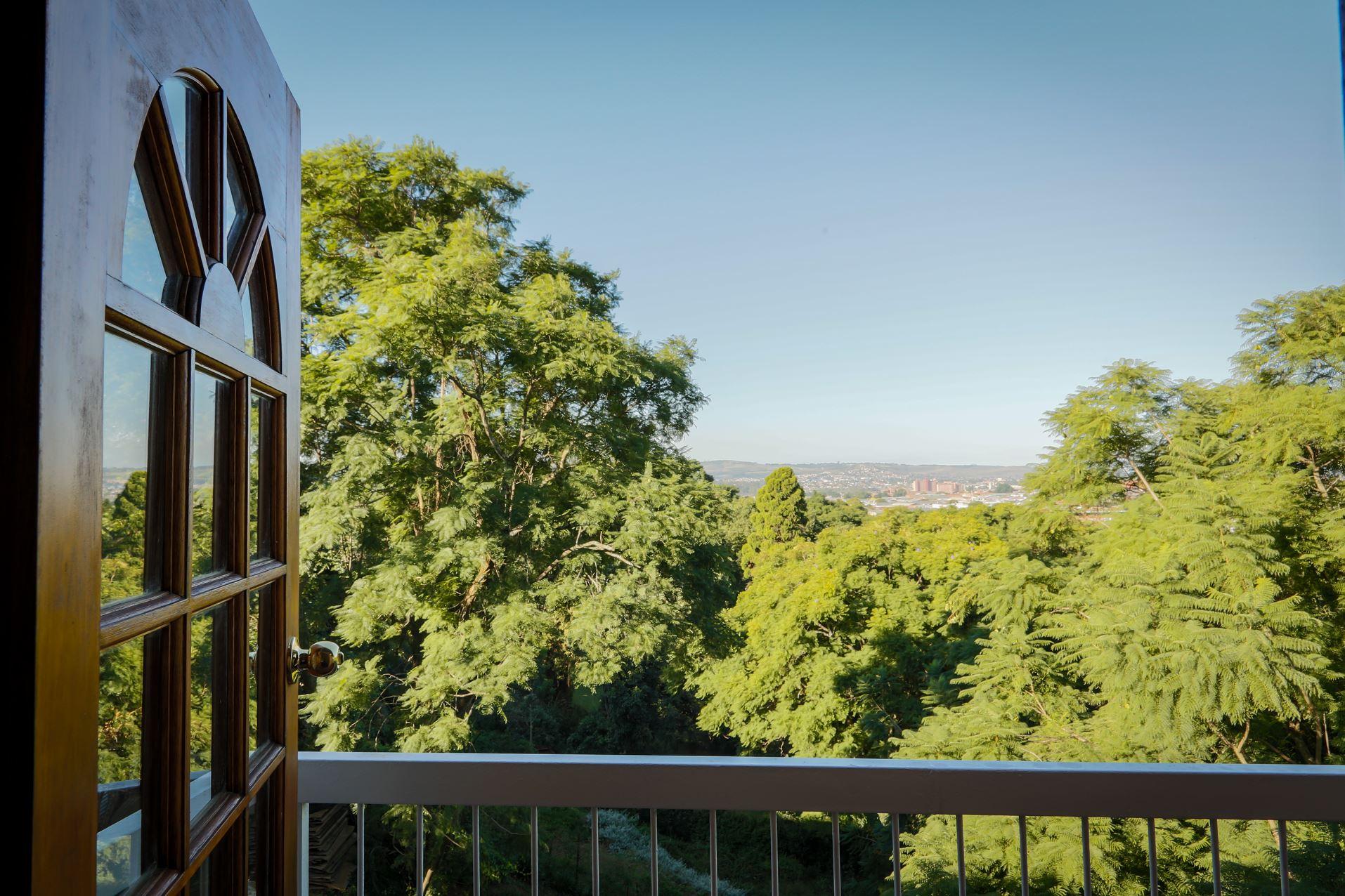 Town View | Clarendon Accommodation