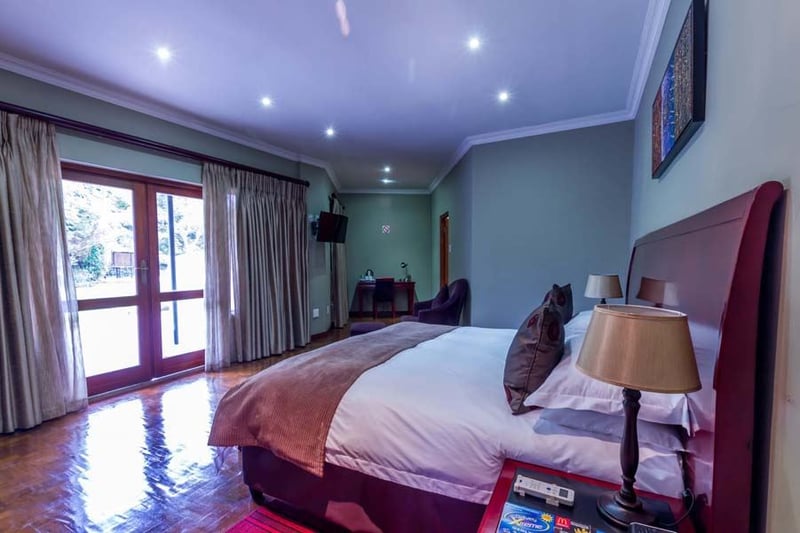 Tamboti Lodge Guest House 