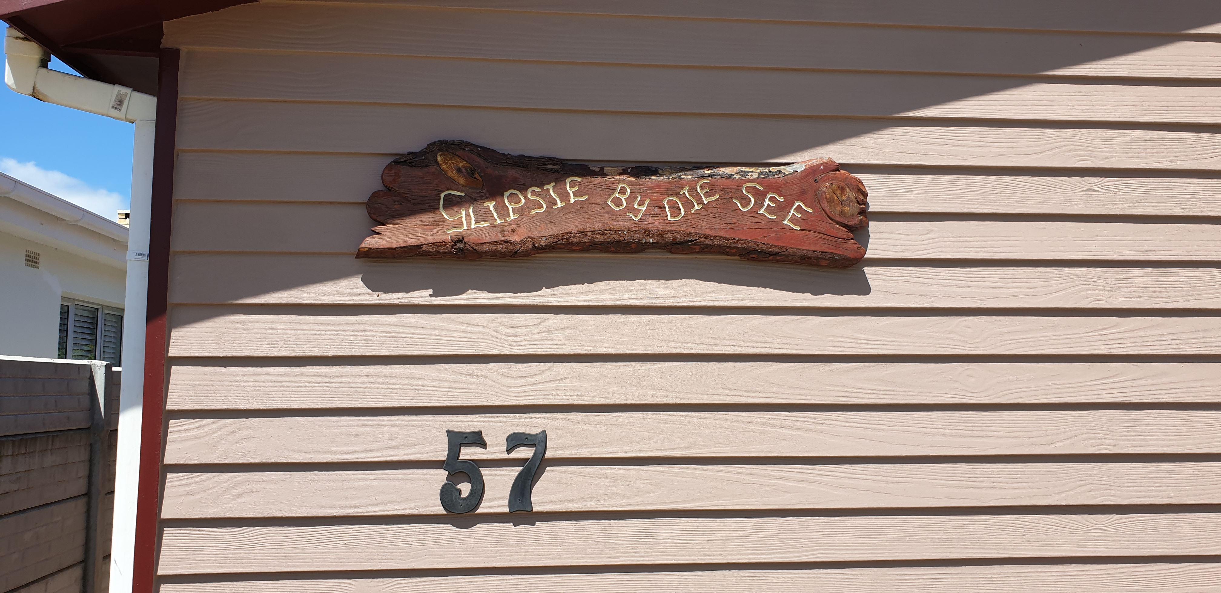 Glipsie by die See (LOAD SHEDDING FREE**) | Lodges Pearly Beach