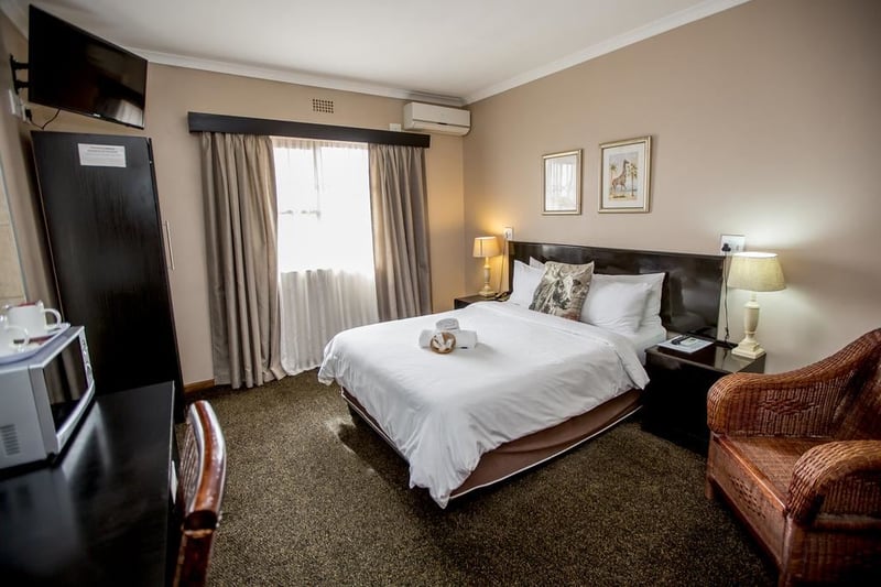 Oria Lodge Brooklyn | Budget Accommodation Deals and Offers Book Now!