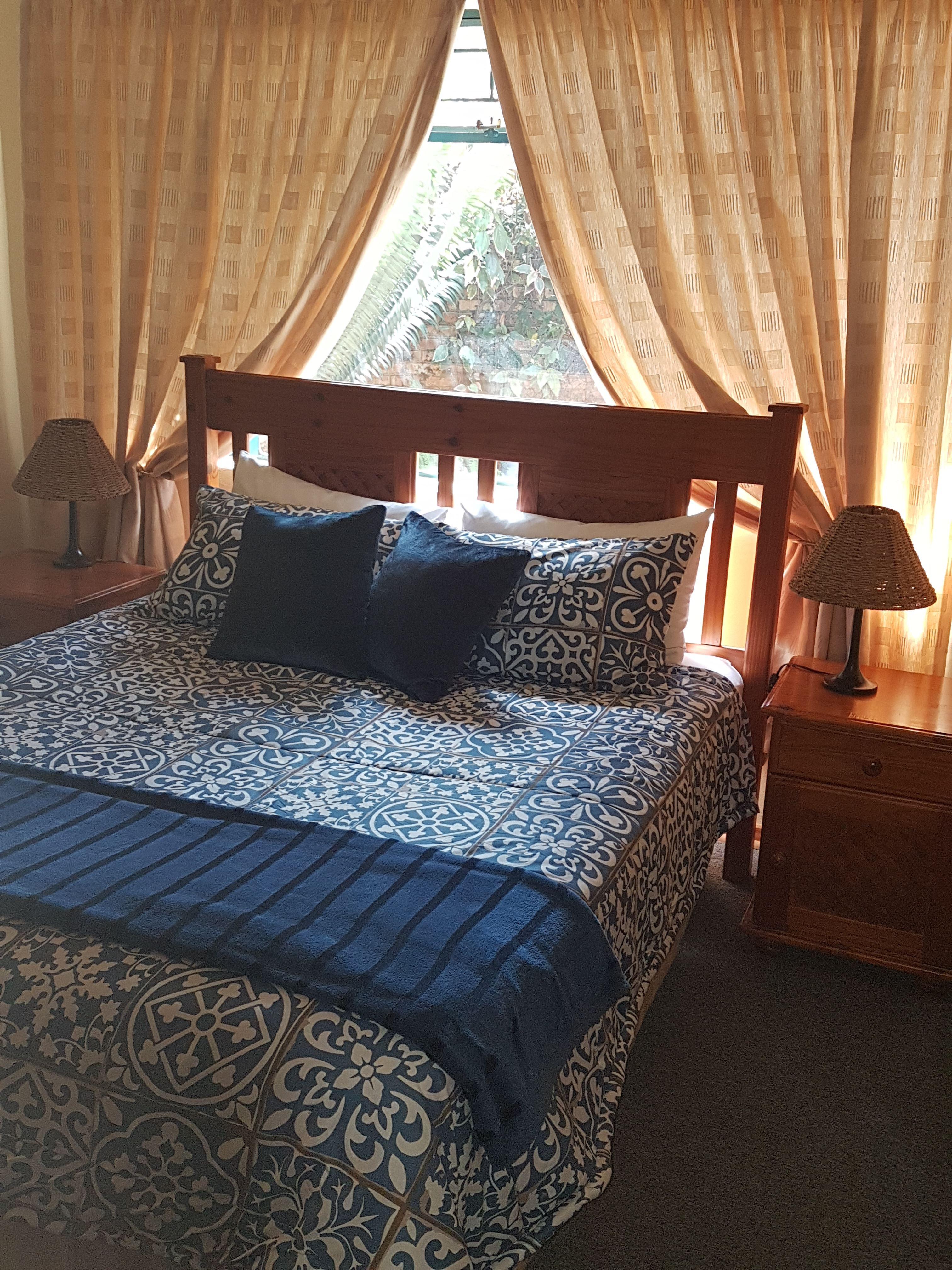 Kingsview Cottages | White River Accommodation