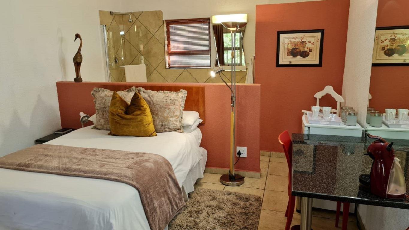 Accommodation at St Michelle Guest Lodge