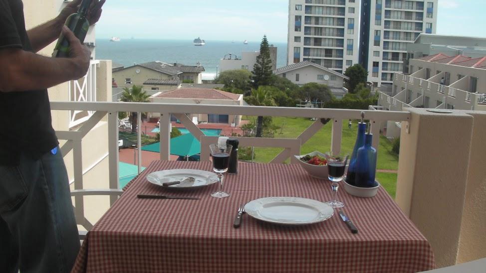 Mont Serrat | Accommodation West Beach