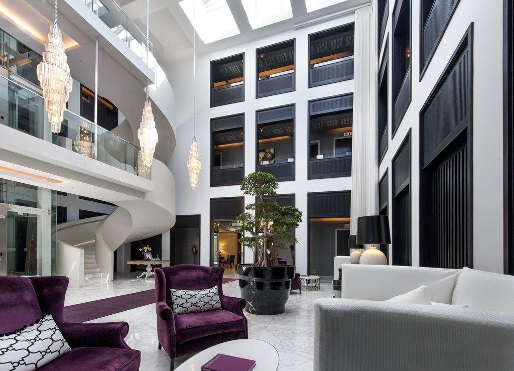 Queen Victoria Hotel | Accommodation V & A Waterfront