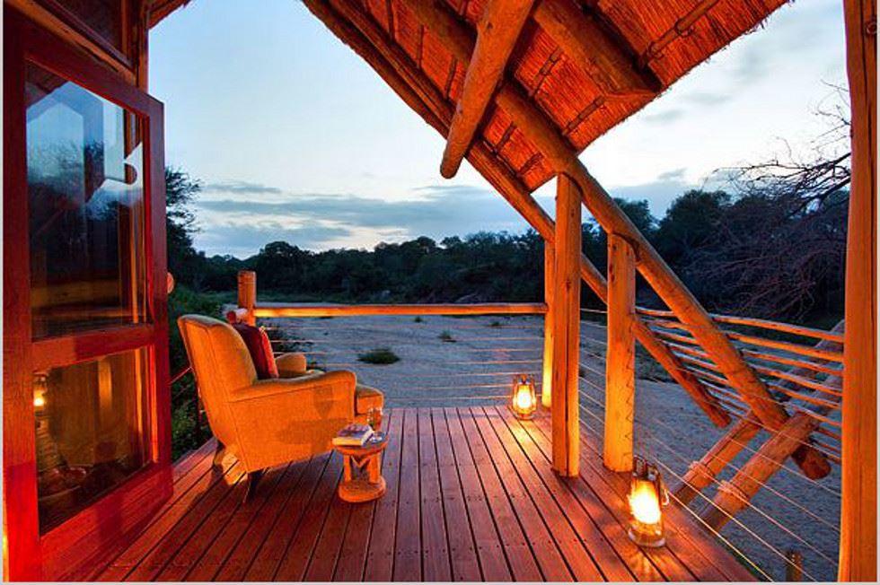 Rhino Post Safari Lodge - Rhino Walking Safaris