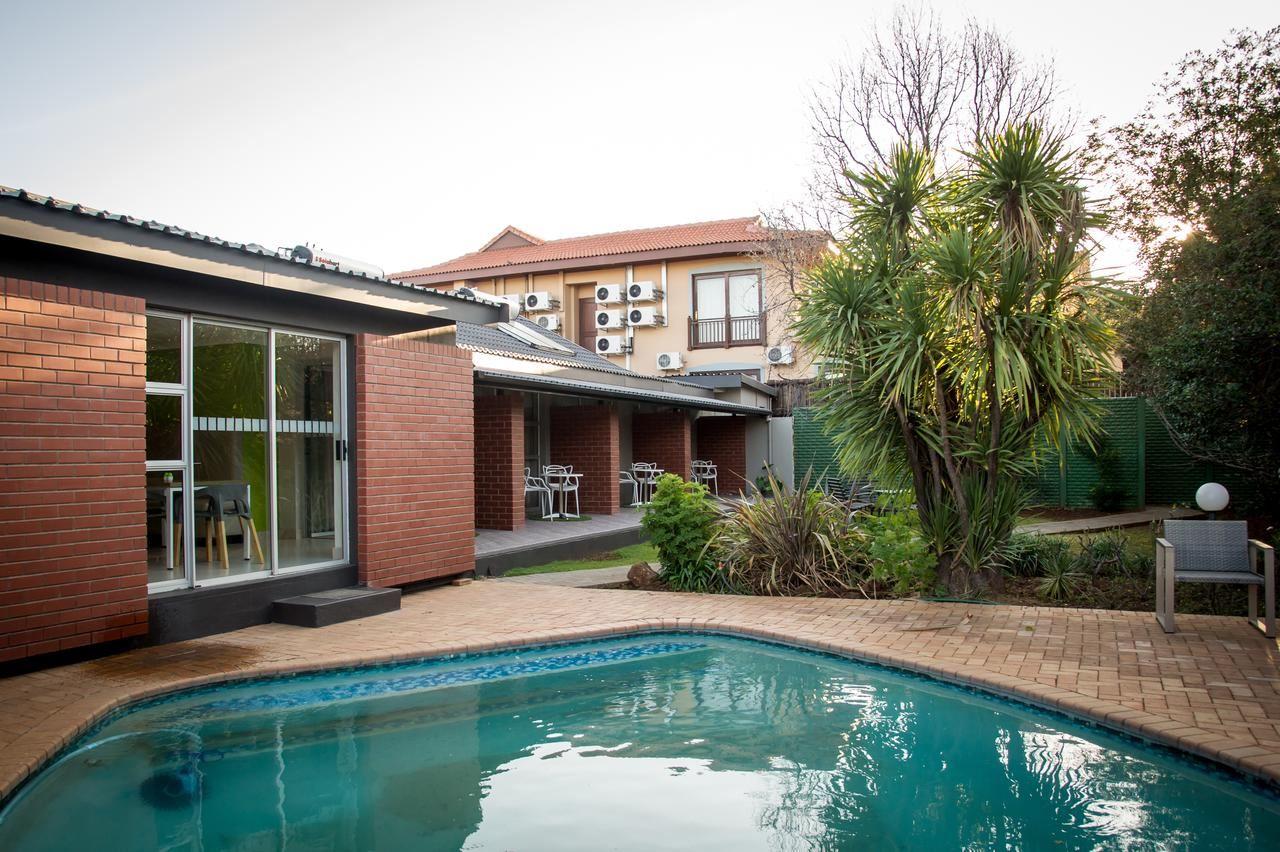 Palm Lodge | Accommodation Brandwag