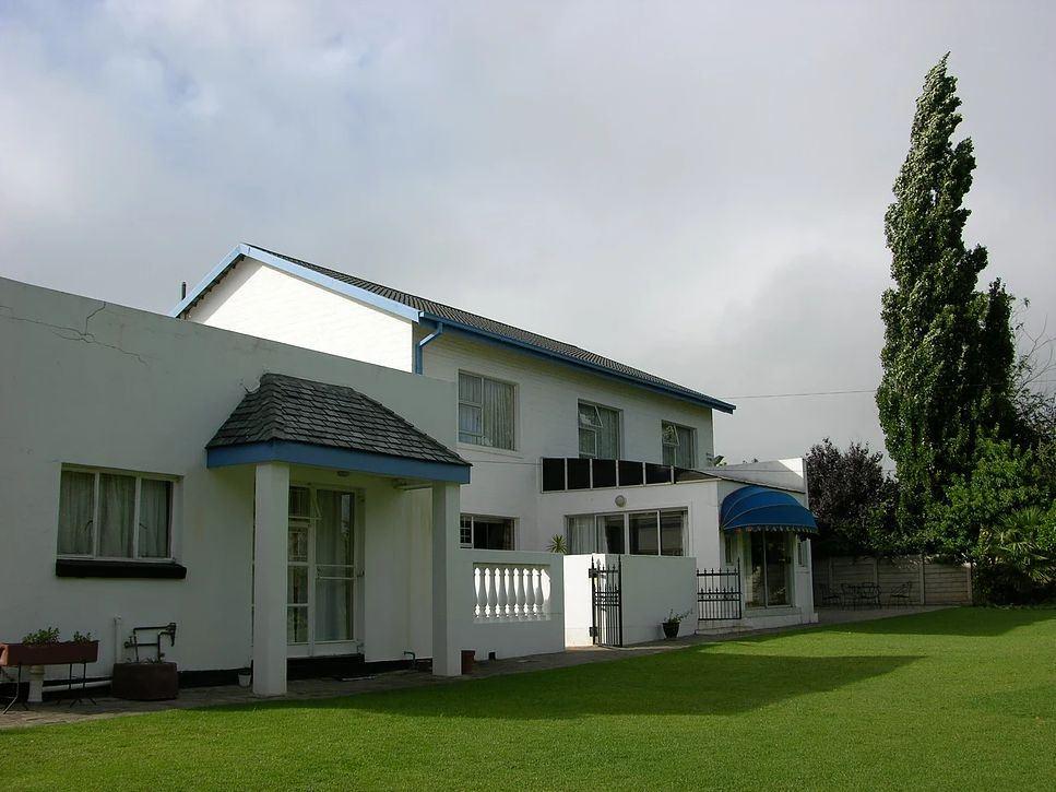 Africlassic Guest House - Harrismith | Hotels Harrismith
