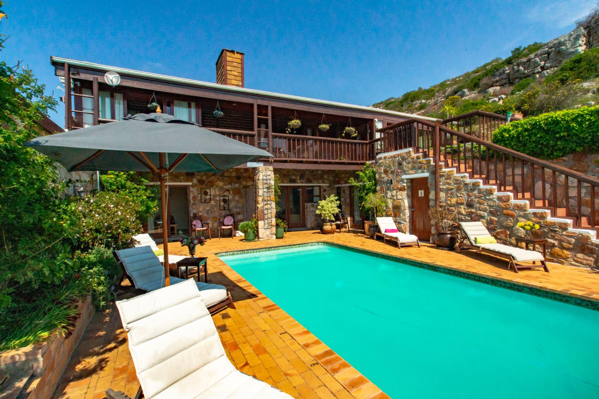 Makapa Lodge | Fish Hoek Specials