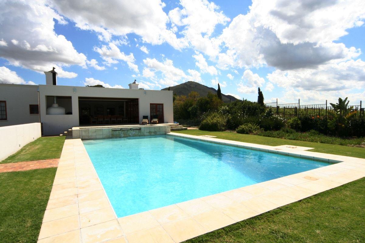 Mitre's Edge | Accommodation Klapmuts